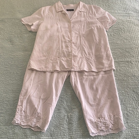 Vintage Other - Vintage White Linen Set